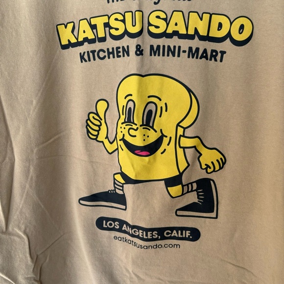 UNIQLO L.A. Eats UT Katsu Sando Oversized Short Sleeve T-Shirt-Size L-Men's - Picture 3 of 5